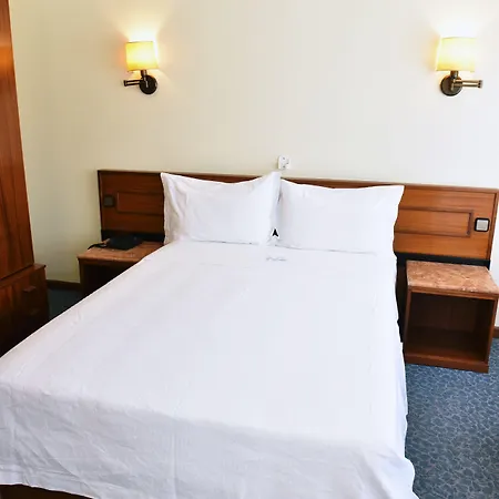 机场酒店 2* Maía