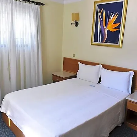 Hotel Aeroporto Maía