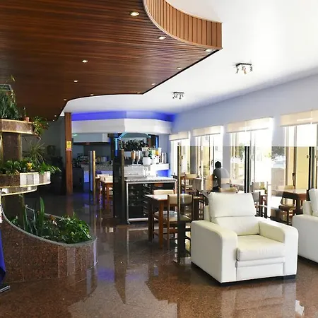 Aeroporto Отель Мая