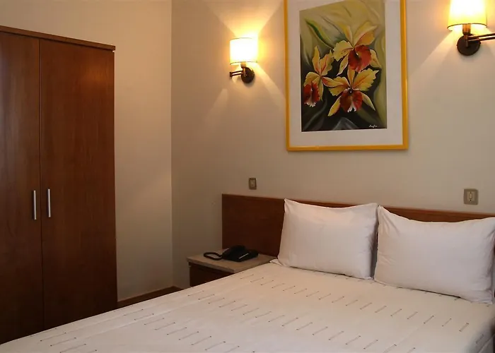 호텔 아에로포르투 2*